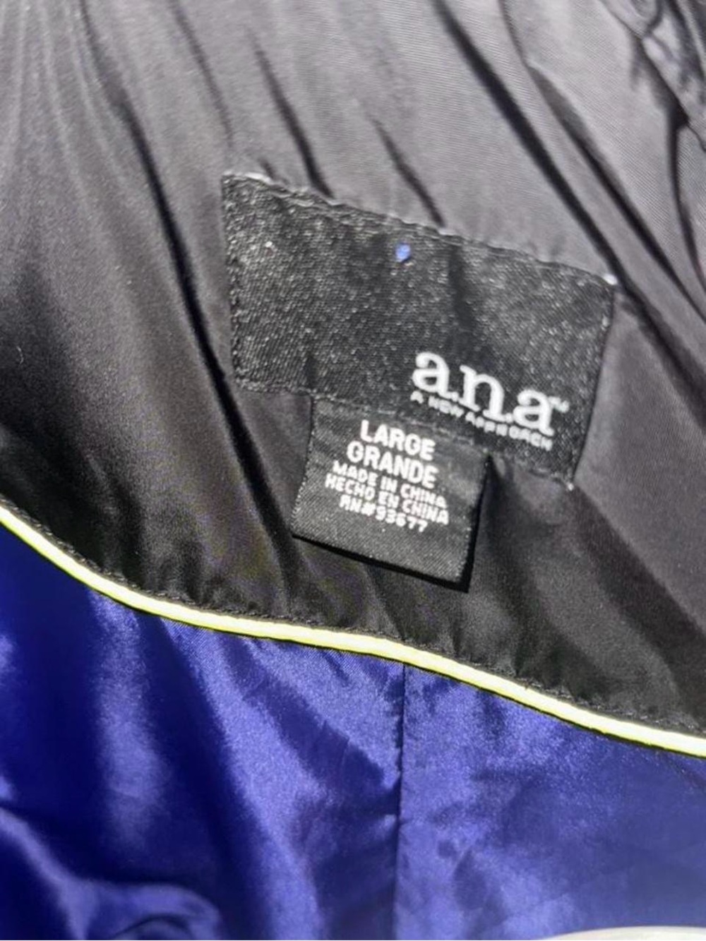 a.n.a Black Quilted Style Cinch-Waist Sleeveless Vest - Picture 4 of 4